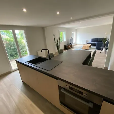 Grand T3 Terrasse Jardin Calme Proche Lac & شقة